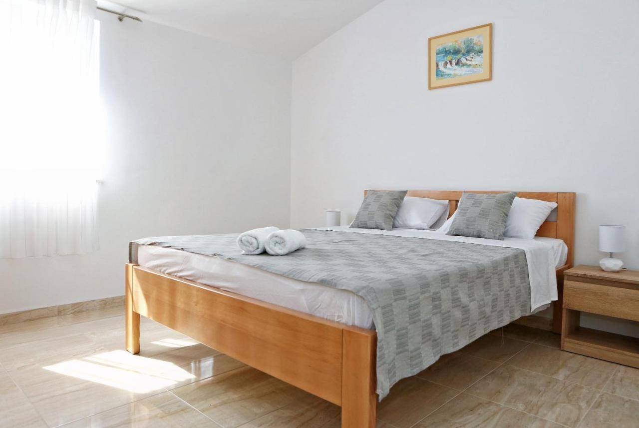 Apartmani Cili Miletici Exteriör bild